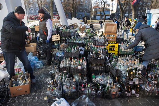 The Molotov cocktail, a low-tech but effective anti-tank weapon, being prepared by residents in Kyiv, Ukraine, as the country prepared for Russia’s invasion in February 2022. Image New York Times.